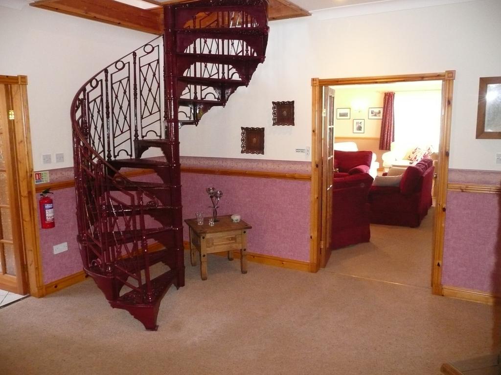 Heulwen Guest House Dolgellau Buitenkant foto